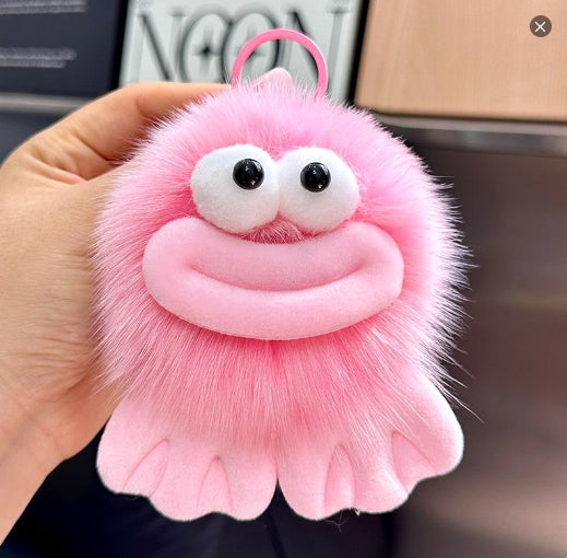 😍Fluffy Bigfoot Keychain,Mega Mouth Fuzzy Charm,Fluffy Big Mouth Keychain---z